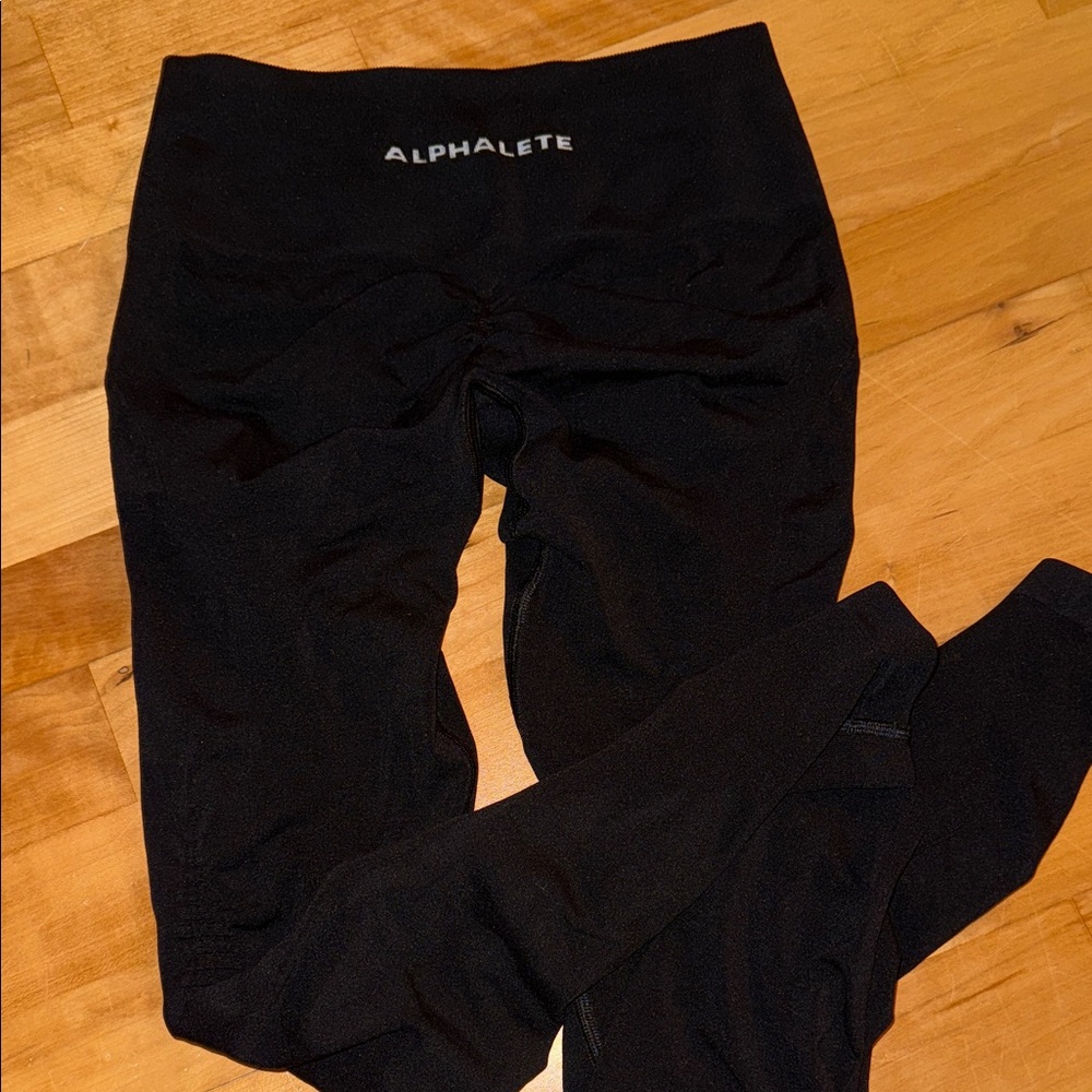Alphalete Black High-Rise Seamless Leggings - Picture 6 of 8